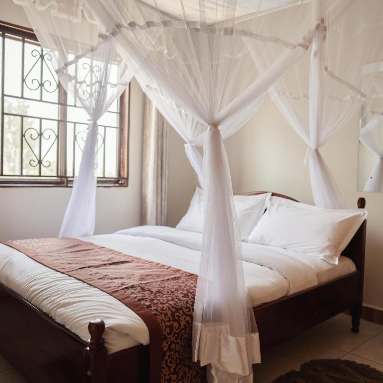 Acacia Country Inn Mbarara Esterno foto